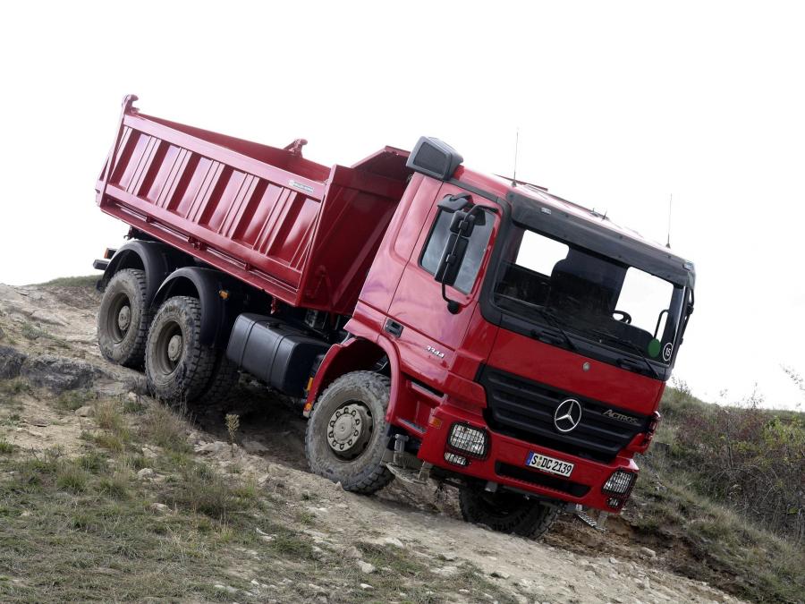  Mercedes-Benz Actros 3344 2002 года  (фото 2 из 2)